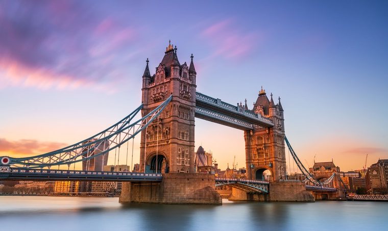 Londra ponte al tramonto